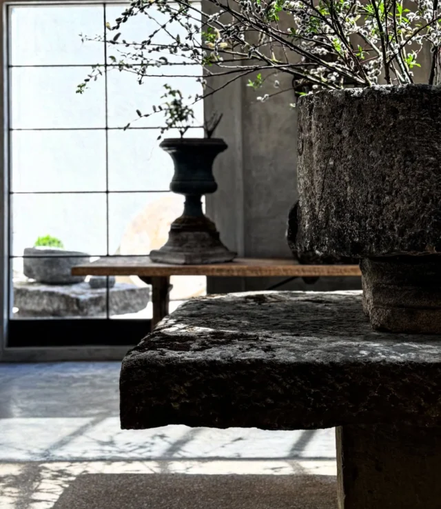 Silhouettes of Magic 
A N C I E N T  M O D E R N E  West Hollywood 
.
.
.
#ancientmoderne #ionlywanttobewithyou #monami #sculpture #soleil #magichappens #vessel #design #interior #exterior #statementpiece #tofeelbeforeyousee